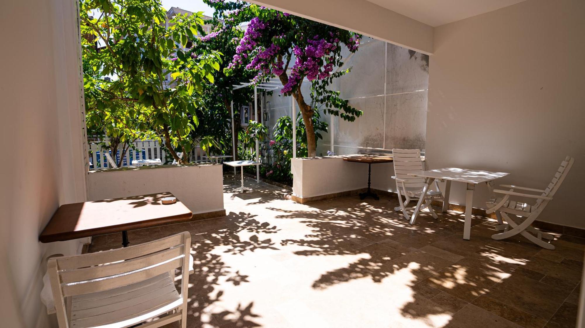 Bueyuekada Ece Apartment