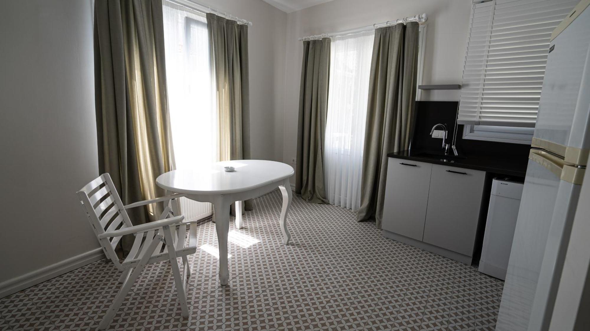 Apartment Bueyuekada Ece *